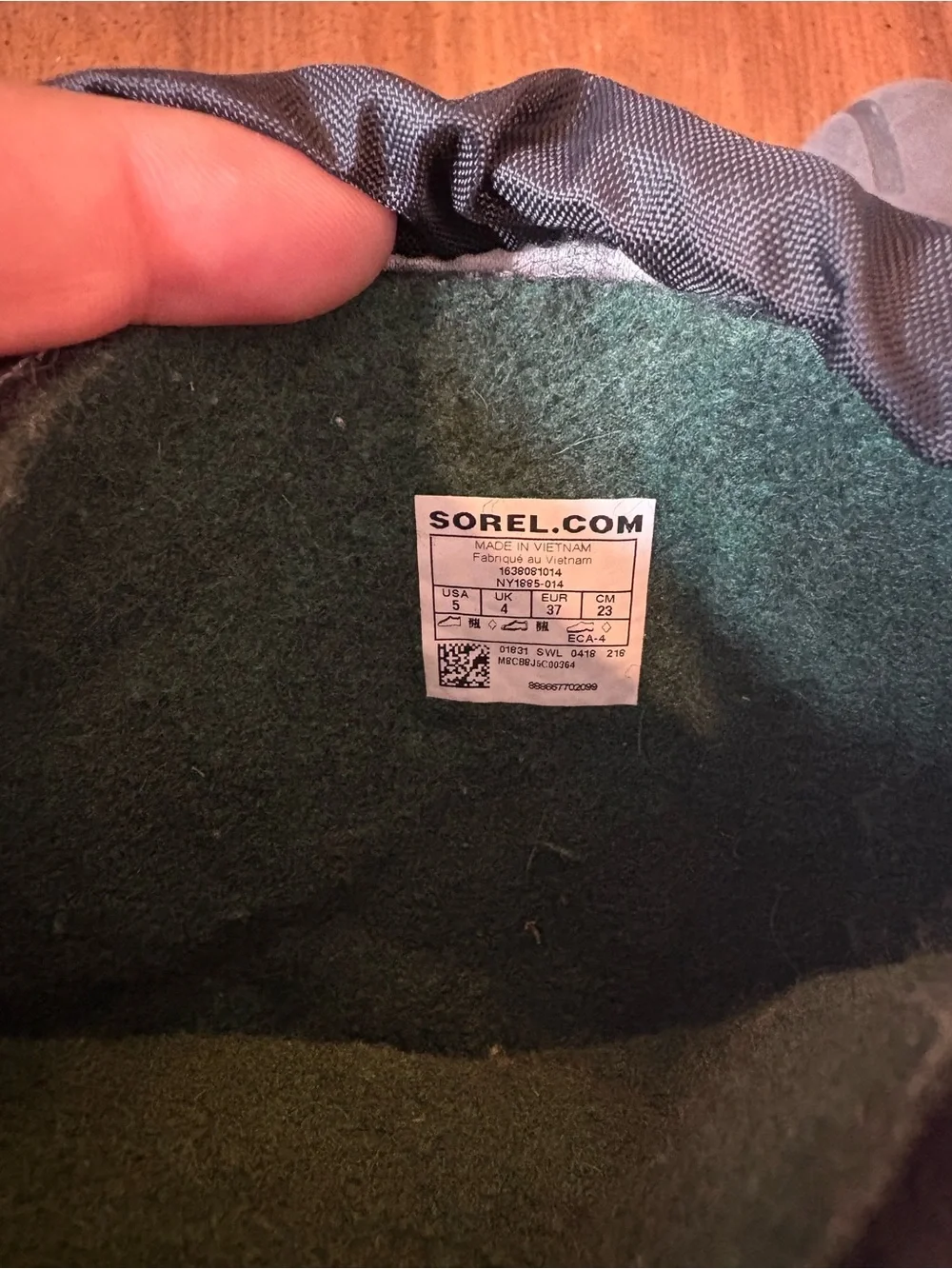 SOREL Kids' Flurry Insulated Snow Boots Size 5 Like New